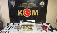 Ev değil resmen cephanelik
