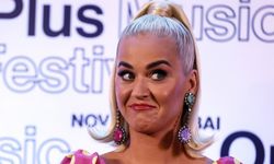 Dünyaca ünlü şarkıcı Katy Perry uzaya gidiyor