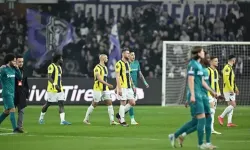 Anderlecht - Fenerbahçe maçında tribünler karıştı