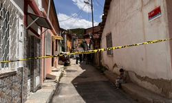 Evde ağır koku ihbarına gelen polis ölü bedenle karşılaştı!