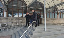 Minareye çıktı, kendimi atacağım dedi polis engel oldu!