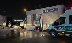 Park halindeki kamyonun kasası alev aldı!