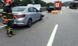 Otoyola düşen köpük zincirleme kazaya yol açtı!