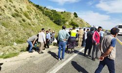 Köy minibüsü takla attı: 3'ü ağır 7 yaralı