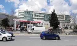 Hastane bahçesinde husumetlisini vurdu!