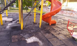 Erenler'de çocuk parkını ateşe verdiler!