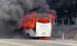 İşçi servisi alev alev yandı