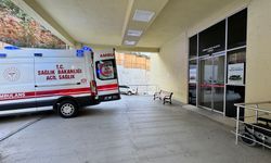Tartışma sırasında kendi kendini bıçakladı!