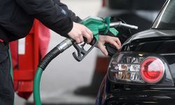 Akaryakıtta tarihi zam: Benzin ve motorin fiyatları rekor kırdı!