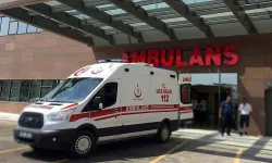 Fabrikada boru tamiri için odaya giren 5 işçi sızan gazdan zehirlendi