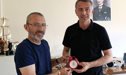 Ömer Bektaş'tan Kırmızı Saat'e ziyaret!