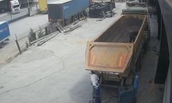 Tır şoförünü hayattan koparan anlar kamerada!