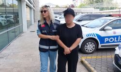 Sevgilisinden ayrılmasını isteyen annesini bıçakladı!