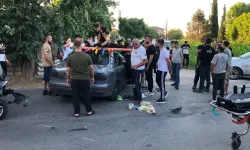 Film gibi kaza: Çarpıştığı otomobilin tavanına düştü!