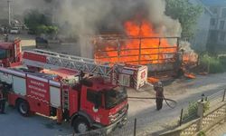 Park halindeki kamyon alev topuna döndü!