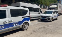 Silahını temizlerken kendini vurdu!