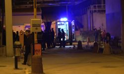 Tezgah tartışmasında iki zabıta memuru bıçaklandı!