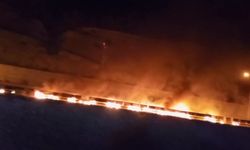 Boya yüklü tır 8 kilometre boyunca yanarak ilerledi!
