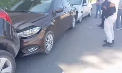 Zincirleme kaza: 4 araç birbirine girdi!
