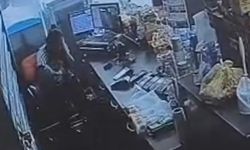 Kucağındaki bebeğe aldırmadan defalarca bıçakladı!