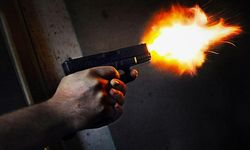 Alacak verecek meselesinde silah patladı