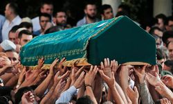 3 çocuk annesi kansere yenildi