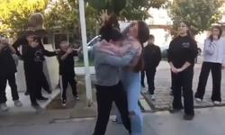 Ortaokul öğrencileri saç saça kavga etti