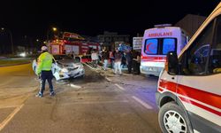 Sakarya'da iki otomobil çarpıştı: 5 yaralı