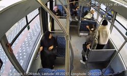 Otobüste fenalaşan yolcuyu acile yetiştirdi