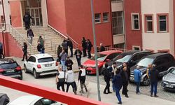 Üniversite'de korkutan silahlı rehine