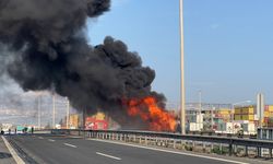 Mazot yüklü tanker alev alev yandı