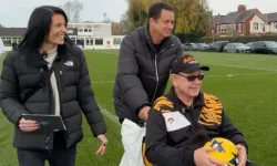 Acun Ilıcalı’dan, Hull City taraftarı Owen Griffiths’e jest