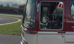 Zayn Sofuoğlu bu kez de otobüs koltuğunda