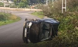 Kontrolden çıkan araç takla attı