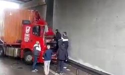 Kendi kullandığı tırın altında can verdi