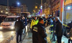 Tramvayın altında kaldı