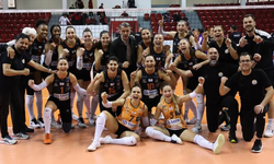 Sakarya Voleybol galibiyet için sahada