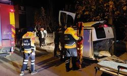 Bahçe duvarına çarpıp devrildi!