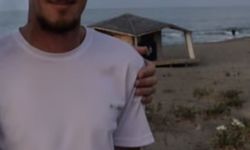 Arkadaşlarının yanında canına kıydı!