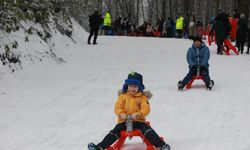 Aktepe'de 7'den 70'e kızak şöleni