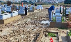 Selde çöken mezarlardan bazıları kayboldu
