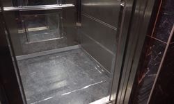 O apartmanda kuryelere asansör kapısı açılmayacak!