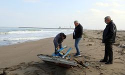 Balıkçının teknesi sahile vurdu!