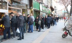 İlk iftar öncesi pideye yoğun ilgi