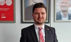 CHP'de sürpriz ayrılık