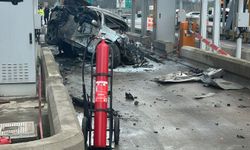 Otobanda feci kaza: Yanarak can verdi