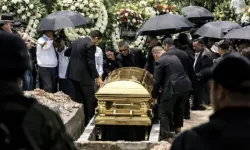 Kartel lideri 'El Mencho' altın tabutla defnedildi
