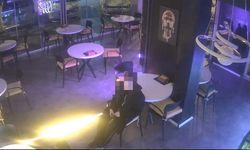 Hırsızlık için girdiği kafede ısındı, yemek yedi