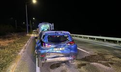 Tırın otomobile çarptığı kazada 4 yaralı