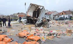 Freni patlayan tır dehşet saçtı: 7 araç birbirine girdi